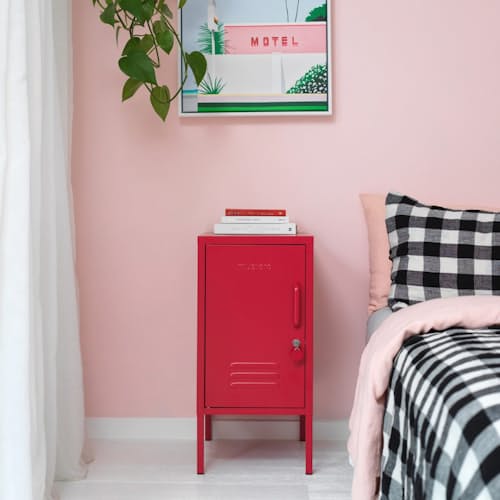 lifestyle image of The Shorty Locker