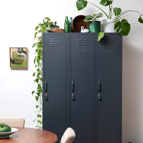 lifestyle image of The Skinny Locker