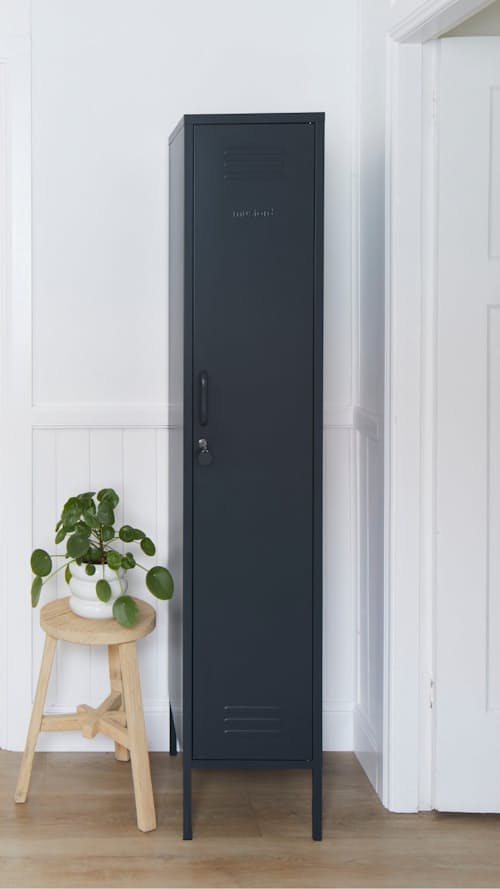 lifestyle image of The Skinny Locker