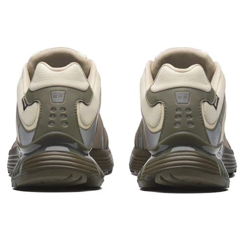 laydown image of XT-Whisper GTX Sneaker
