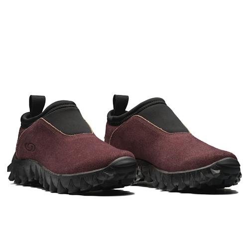 laydown image of Snowclog OG Sneaker
