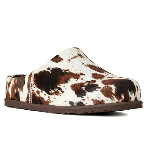 laydown image of Otzo Western Clog