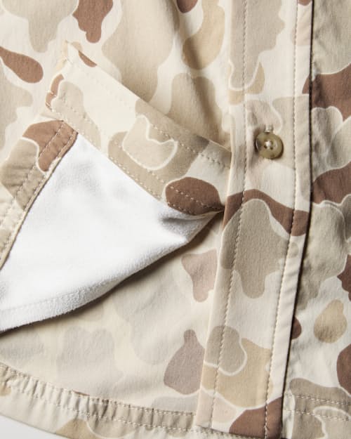 laydown detail image of Gulfstream Performance Shirt