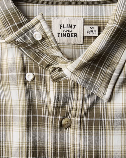 laydown detail image of Gulfstream Performance Shirt