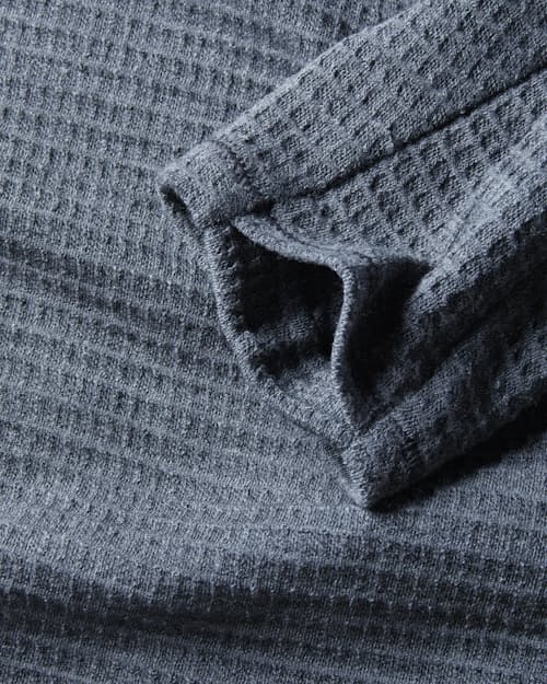 laydown detail image of Thermal 72-Hour 1/4 Zip