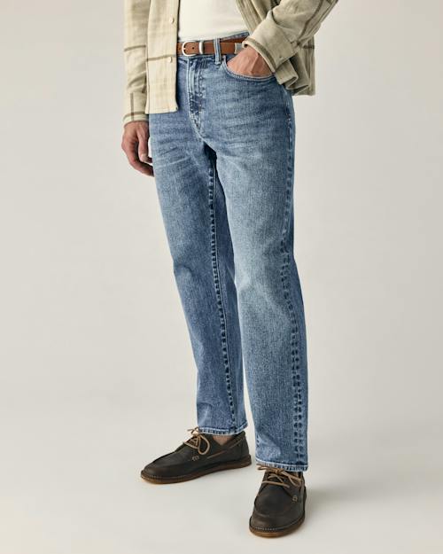 on model image of Japanese Stretch Selvedge Denim - HB Straight