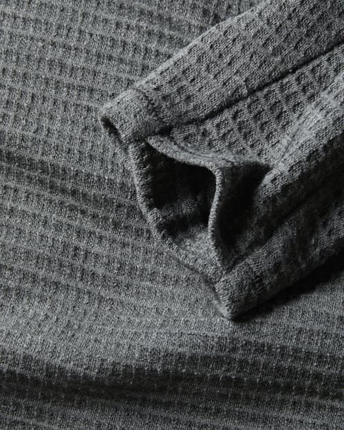 laydown detail image of Thermal 72-Hour 1/4 Zip