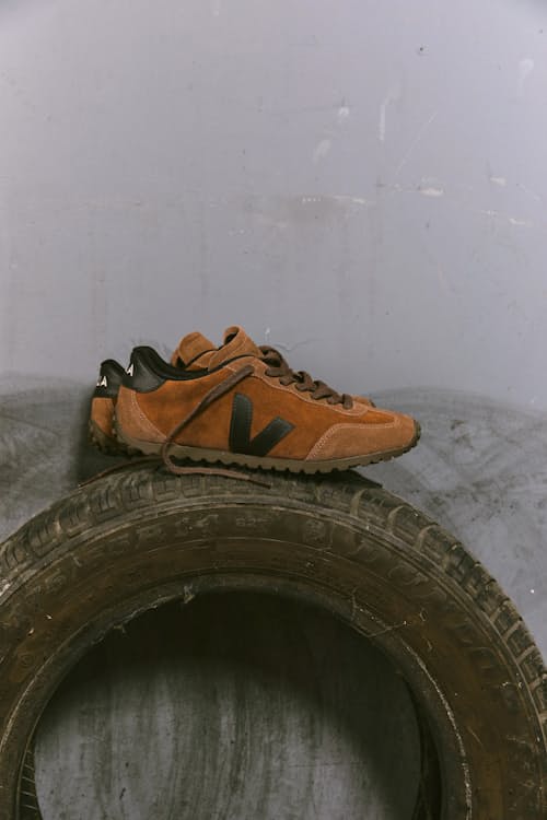 lifestyle image of GT Low Pro Sneaker