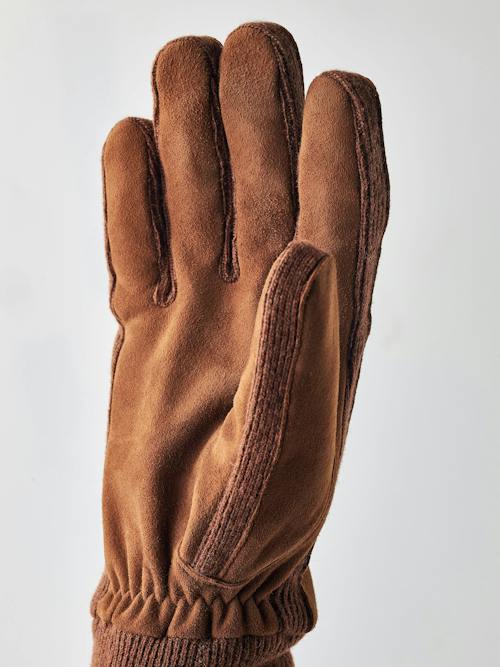 laydown detail image of Geoffrey Glove