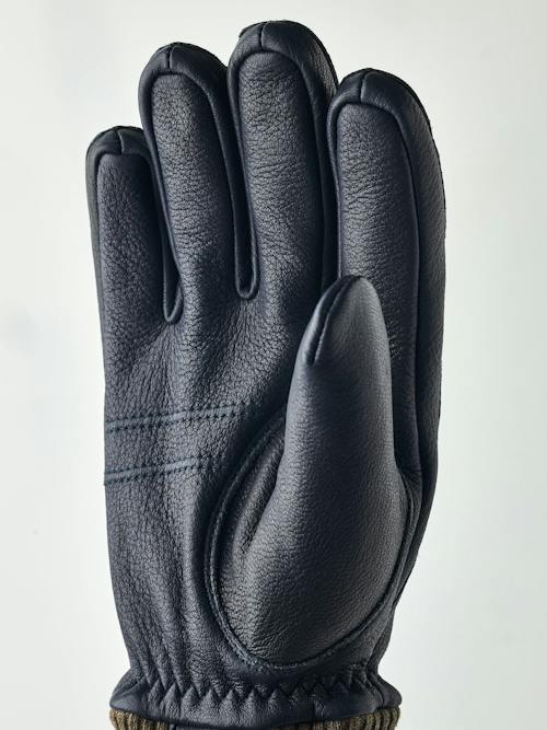 laydown detail image of Tore Glove