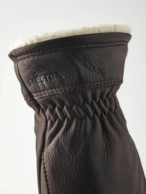 laydown detail image of Womens Buvika Glove