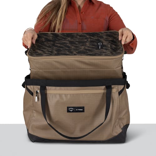 laydown detail image of Campcore Transporter Gear Tote 60L