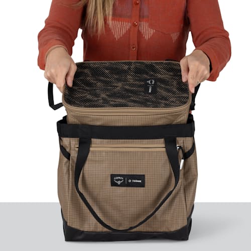 laydown detail image of Campcore Transporter Gear Tote 28L