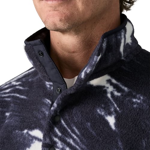 on model image of Lightweight Synchilla Snap-T Fleece Pullover