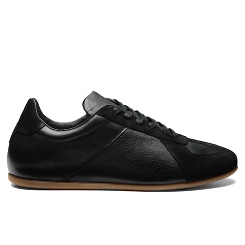 laydown image of Low Pro Sneaker