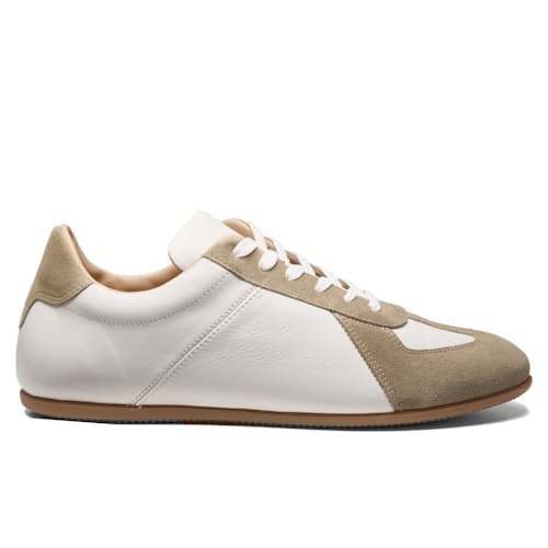 laydown image of Low Pro Sneaker