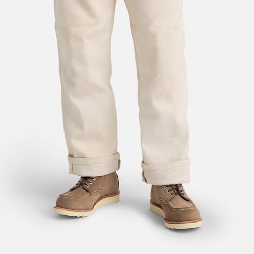 on model image of Classic Moc 6" Boot 8838
