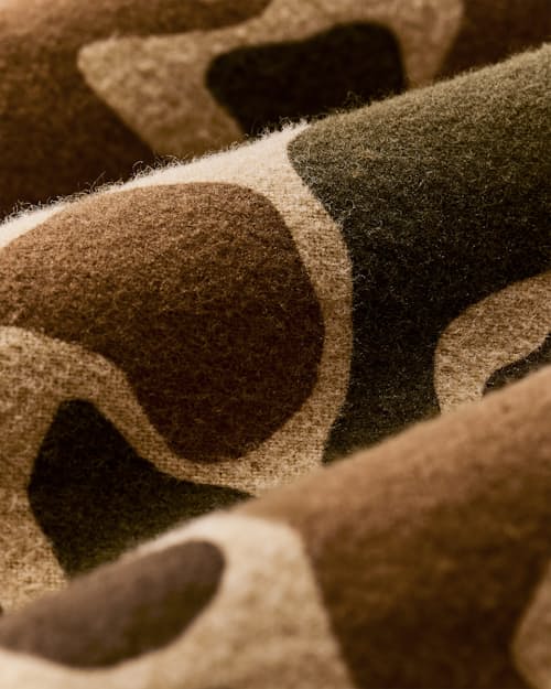 laydown detail image of Field Flannel Shirt