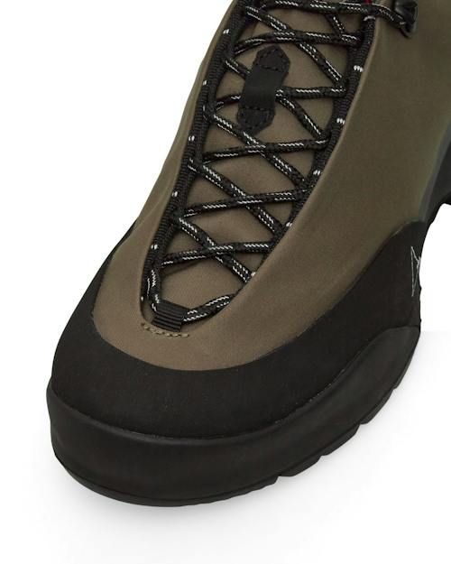 laydown detail image of Cingino Hiking Sneaker