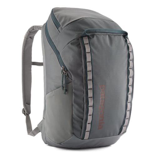laydown image of Black Hole Pack 32L