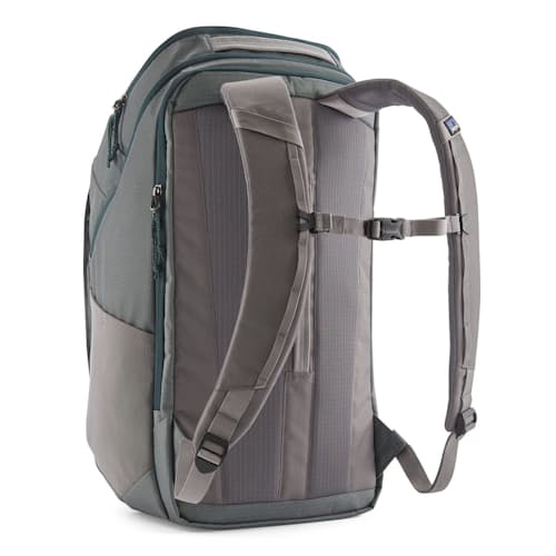 laydown image of Black Hole Pack 32L