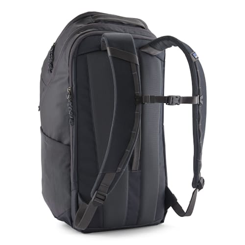 laydown image of Black Hole Pack 32L