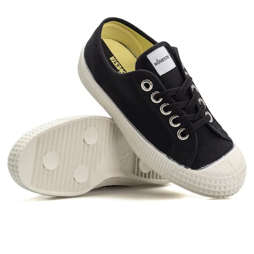 lifestyle image of Star Master Sneaker