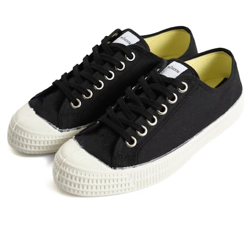 lifestyle image of Star Master Sneaker