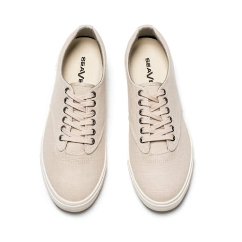laydown image of 08/63 Hermosa Plimsoll - Standard
