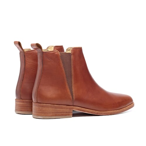 laydown image of Chelsea Boot - Women's