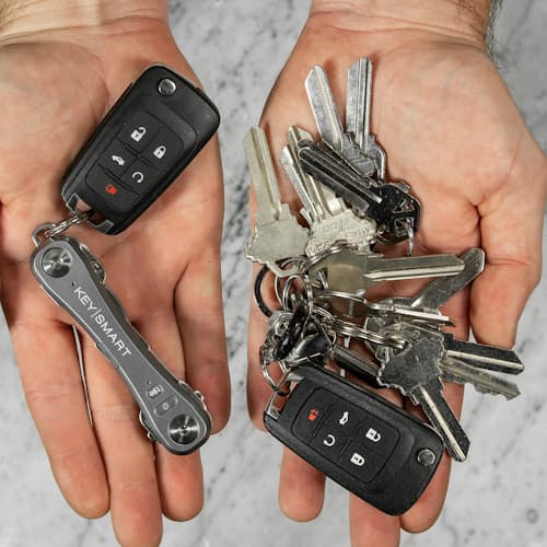 laydown image of KeySmart Pro w/ Tile Smart Location