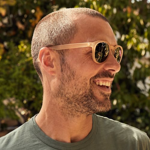lifestyle image of Cruisers Sunglasses