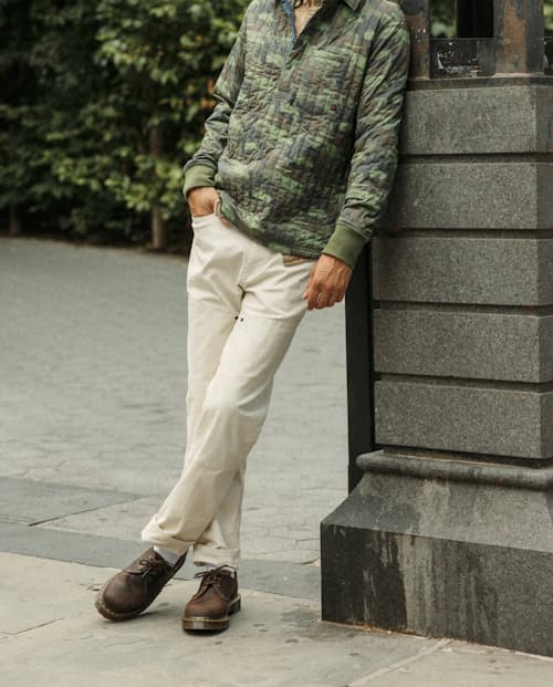 lifestyle image of 1461 Made In England Commander Oxford Shoe