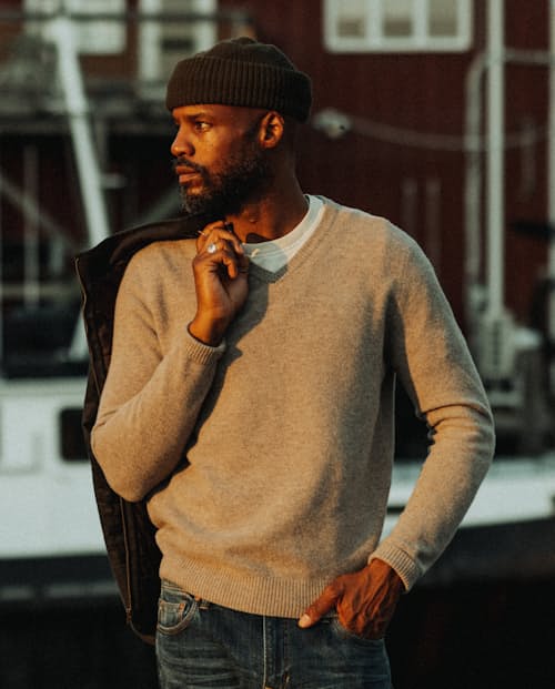 Derrick is 6'3", 170 lbs, and wearing a size M