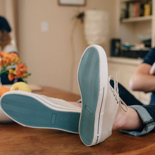 laydown image of 08/63 Hermosa Plimsoll - Standard