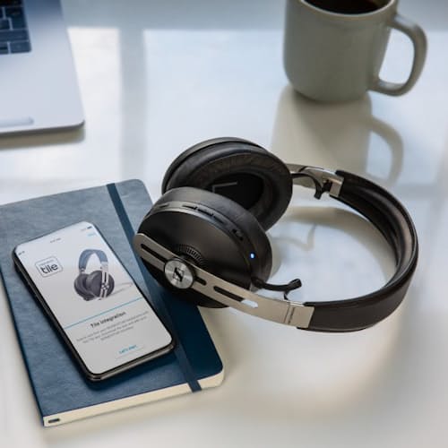 laydown image of Momentum 3 - Premium Over-Ear Wireless Headphones