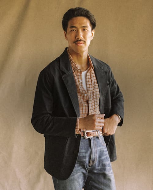 lifestyle image of Isles Linen Shirt