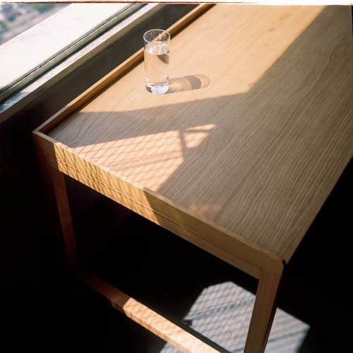 laydown image of Ko Desk