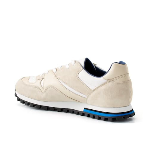 laydown image of Marathon Trainer