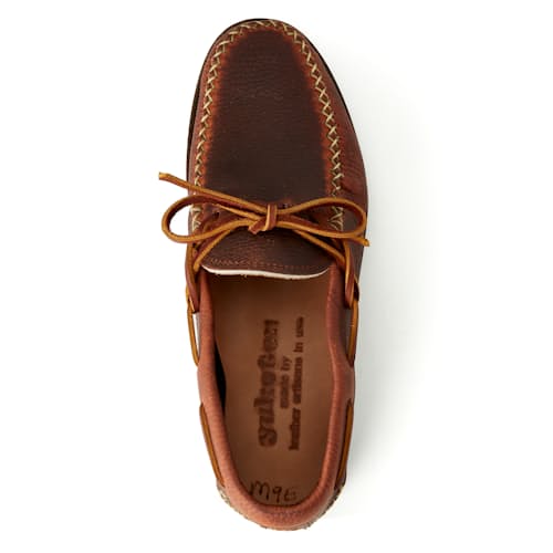 laydown image of Canoe Moc
