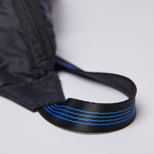 laydown image of Aste Lightweight - 3L Hip Pack