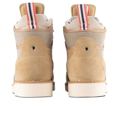 laydown image of Safari Mucks