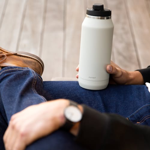 laydown image of Founder 32oz - Union Top