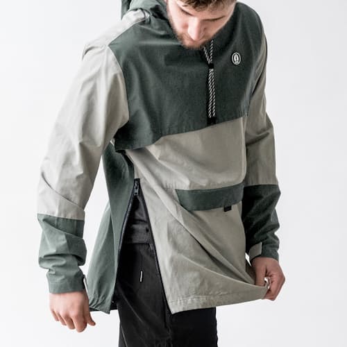 laydown image of Rover Anorak