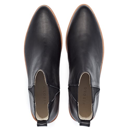 laydown image of Chelsea Boot - Women's