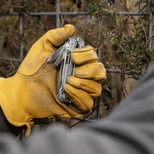 laydown image of FREE P4 - Multipurpose Plier