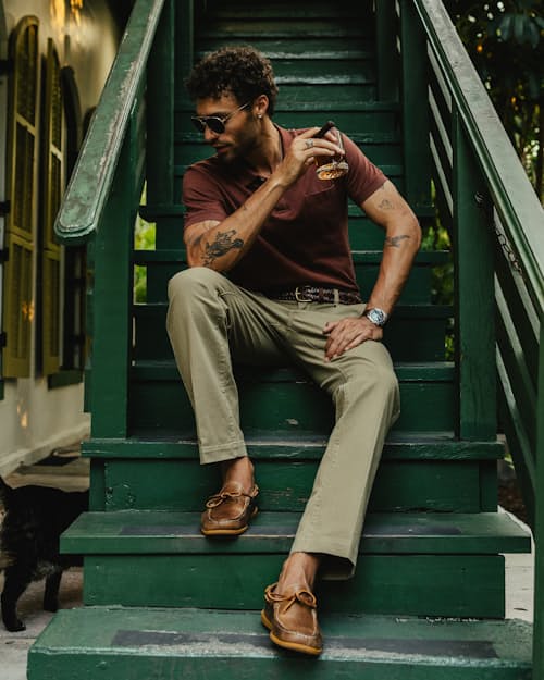 lifestyle image of Pleated Herringbone Chino - HB Classic