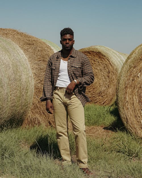 Abraham is 5’9’’, 175lbs, and wearing size 32x30