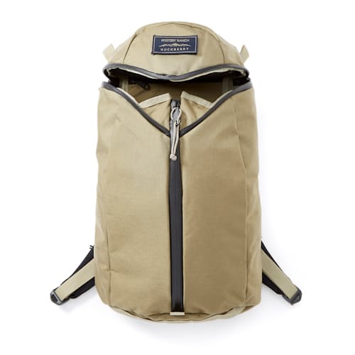 laydown image of 1000D Urban Assault - 21L - Huckberry Exclusive