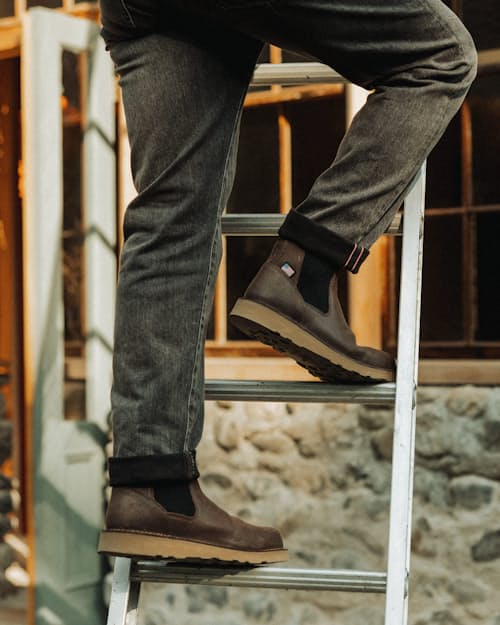 lifestyle image of Bull Run Lux Chelsea 6 inch